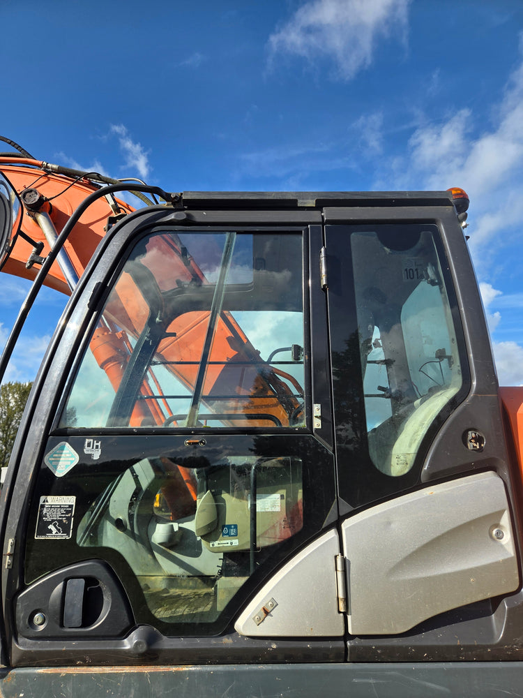 Hitachi ZX210LC-5B