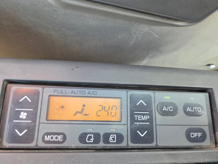 Hitachi ZX210LC-3