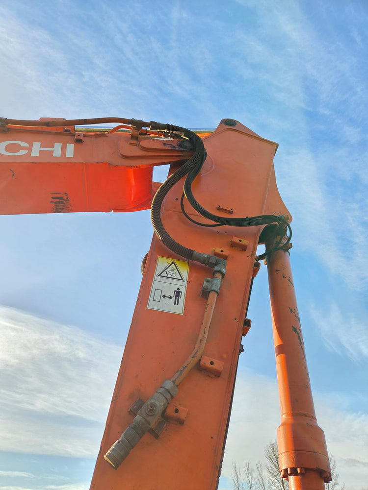 Hitachi ZX210LC-3