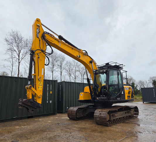 JCB JS130LC+