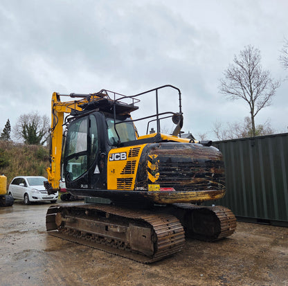 JCB JS130LC+