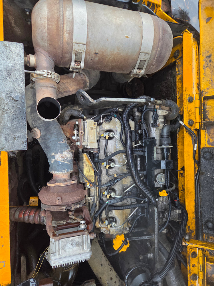 JCB JS130LC+