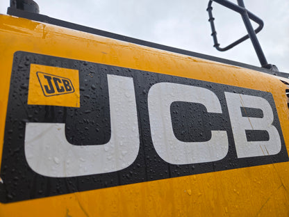 JCB JS130LC+