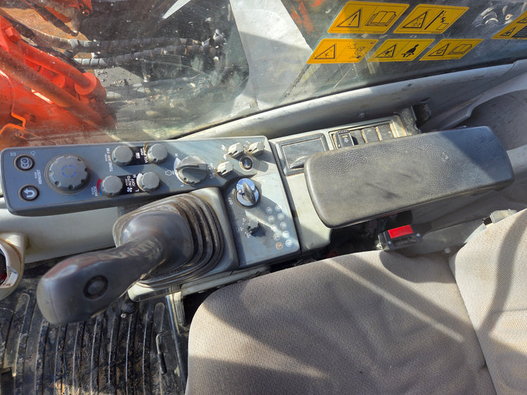 Hitachi ZX210LC-5B